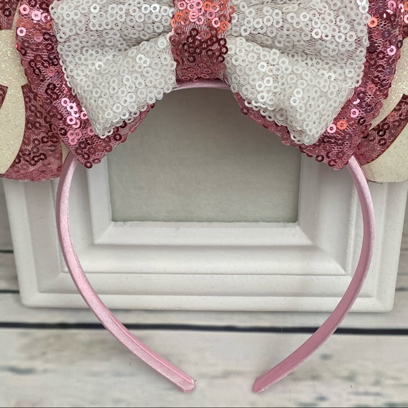Minnie Mouse Candy Swirl Sequin Headband with Bow - Picture 6 of 12